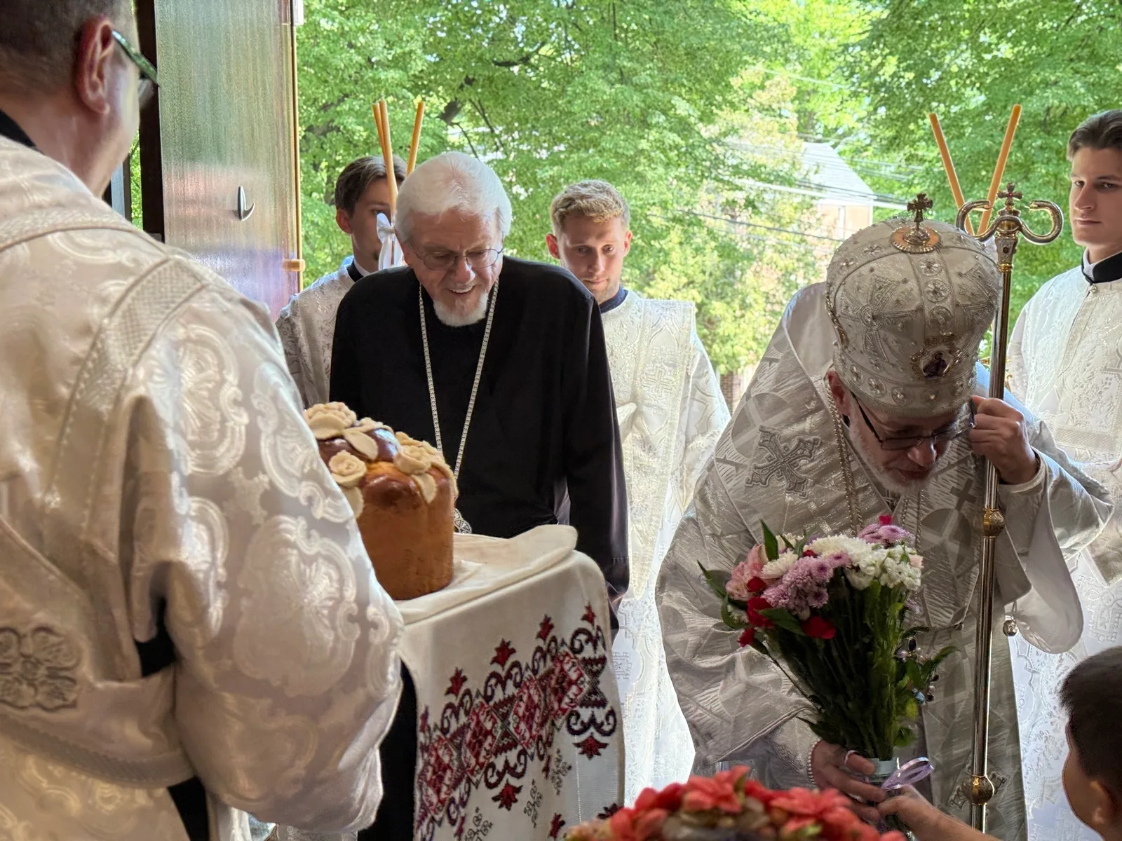 Metropolitan Antony and Archbishop Daniel welcomed at Holy Ascension Church in Maplewood