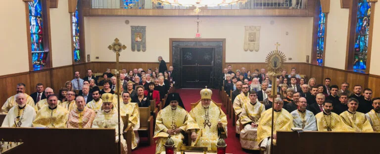 Інтер'єр церкви Святого Вознесіння в Мейплвуді - 100-річчя парафії
