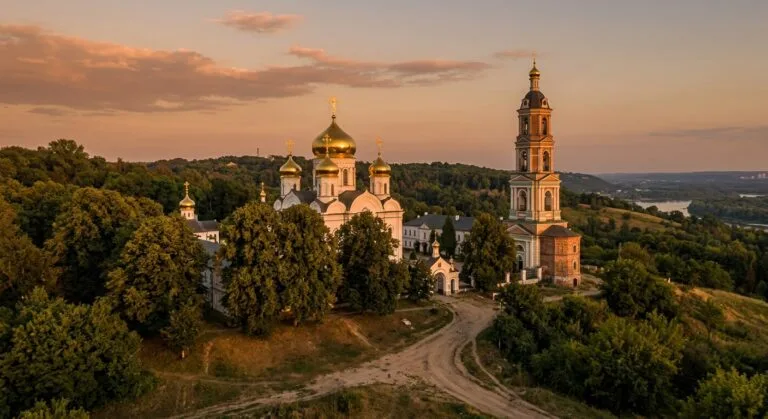 Троїцький Іонінський монастир, Київ