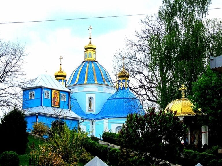 Успенська церква-фортеця 1643 року фундації Адама Киселя
